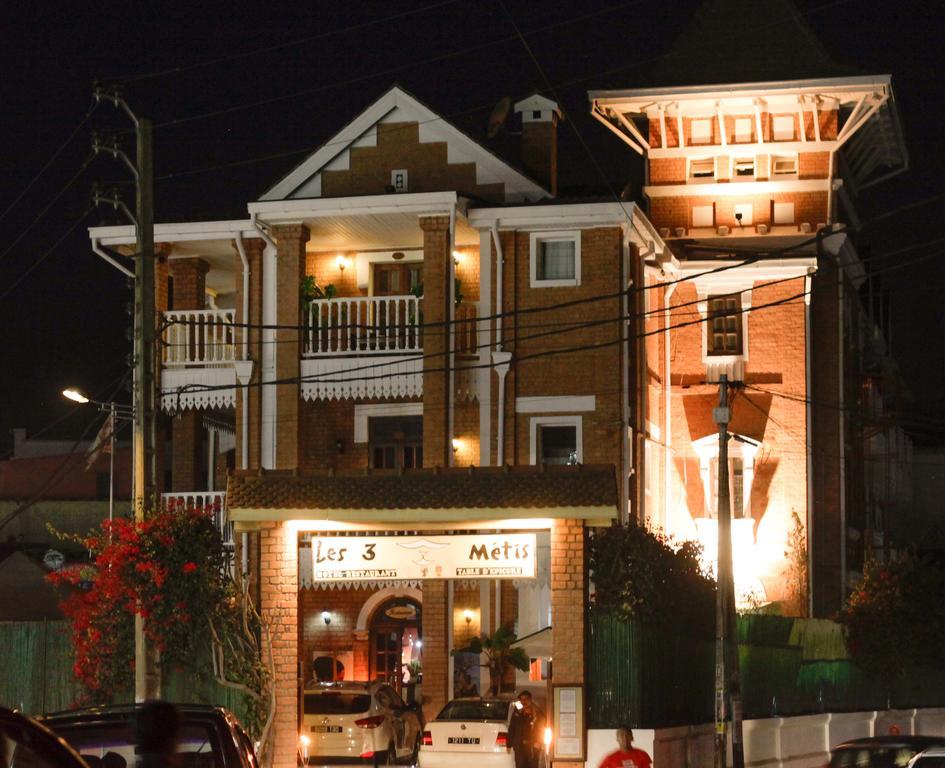 Les 3 Metis Hotel Antananarivo Ngoại thất bức ảnh